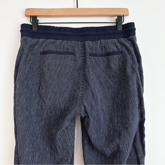 Athleta Bali 100% Linen Pants in Navy Stripe Size 6 - Picture 8 of 11